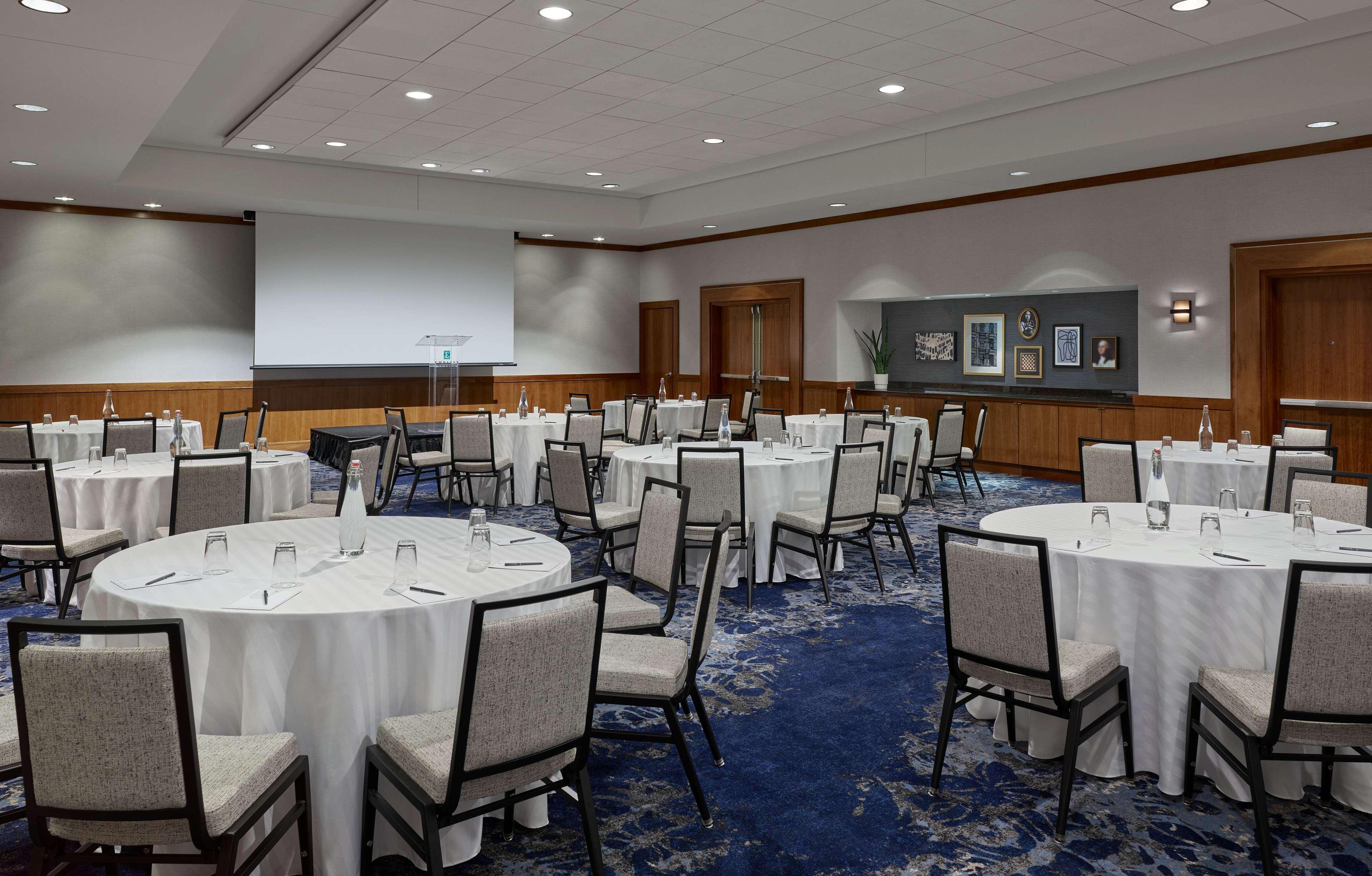 Embassy By Hilton Dc Convention Center Hotel 3*