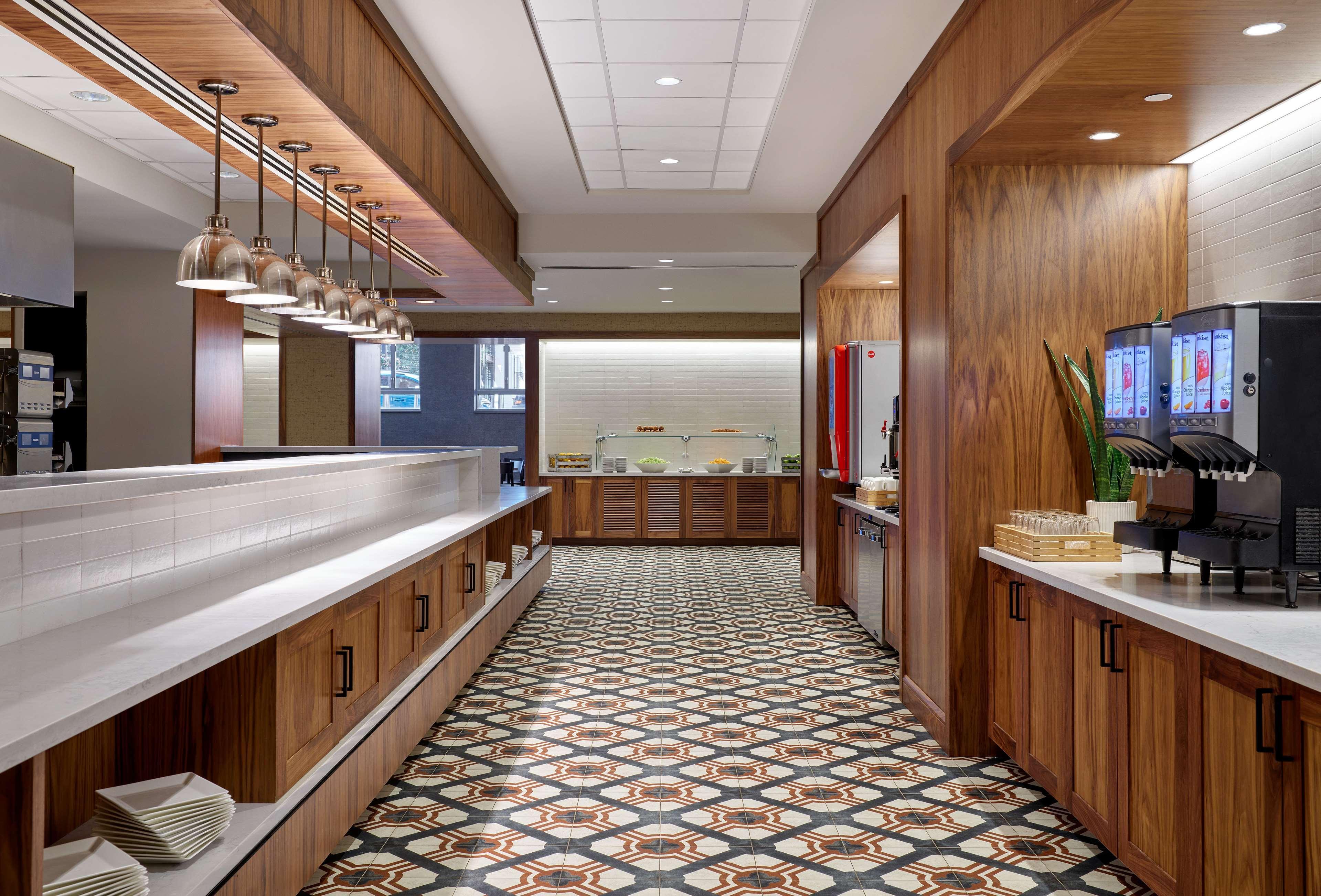 Embassy By Hilton Dc Convention Center 3* Washington